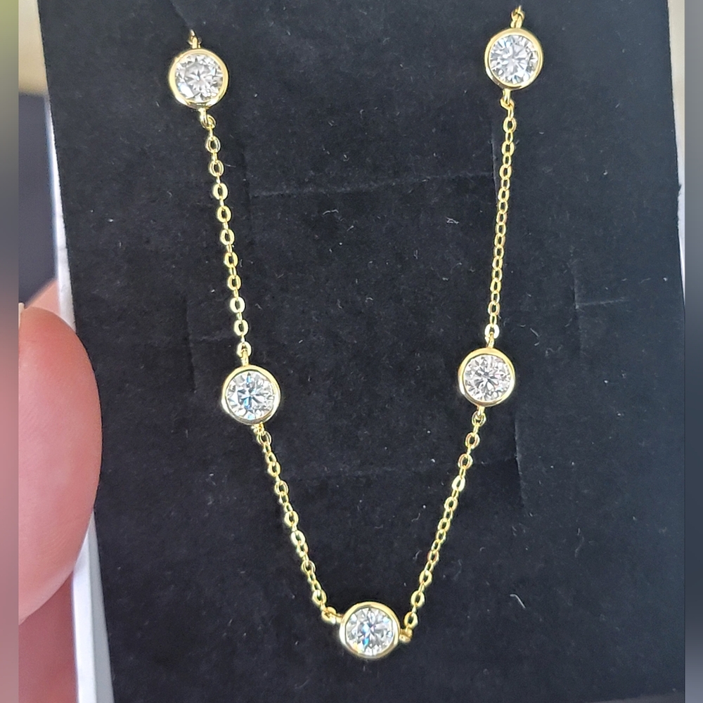 2.5 carat Moissanite necklace